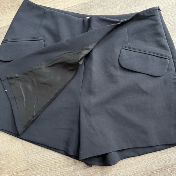 Anthropologie Maeve Women's Black Tailored Asymmetrical Shorts Skorts Size 12 - Picture 7 of 12